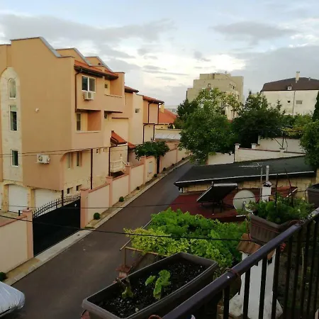 Διαμέρισμα Dva 3 *